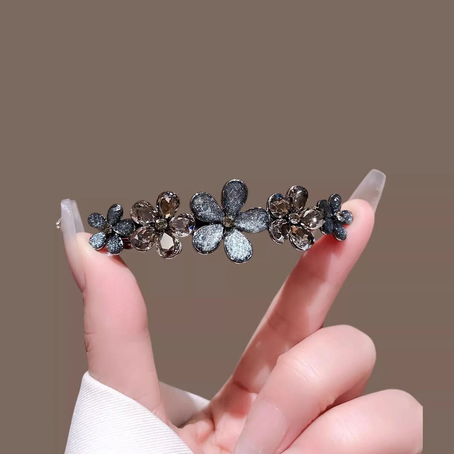 Jepit Rambut Bunga Kristal Ele - Tie Bar Clip ulasan dan harga